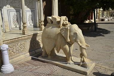07 City-Palace,_Jaipur_DSC5190_b_H600